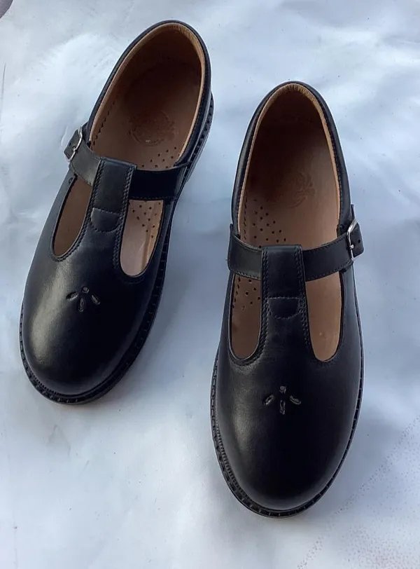 Ultimate Guide To Cortina Shoes: Style Tips & Trends